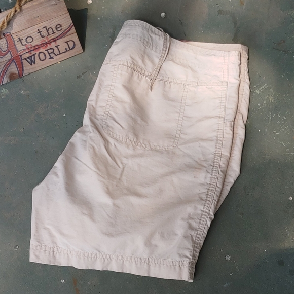 Columbia Pants - Columbia light weight shorts